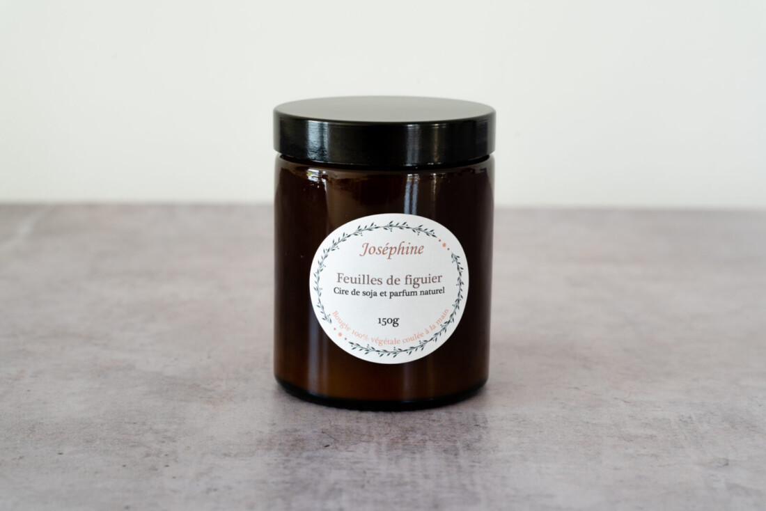 Bougie artisanale parfumée feuilles de figuier 150 grammes. Bougie Joséphine 100% naturelle fabriquée dans le Luberon.