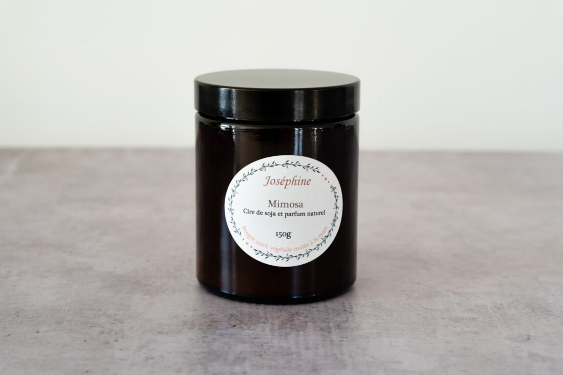 Bougie artisanale parfumée mimosa. Bougie Joséphine 100% naturelle fabriquée dans le Luberon.