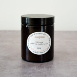 Bougie artisanale parfumée mimosa. Bougie Joséphine 100% naturelle fabriquée dans le Luberon.