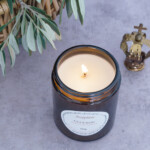 bougie parfumee Cucuron allumee 150g vue de haut 2